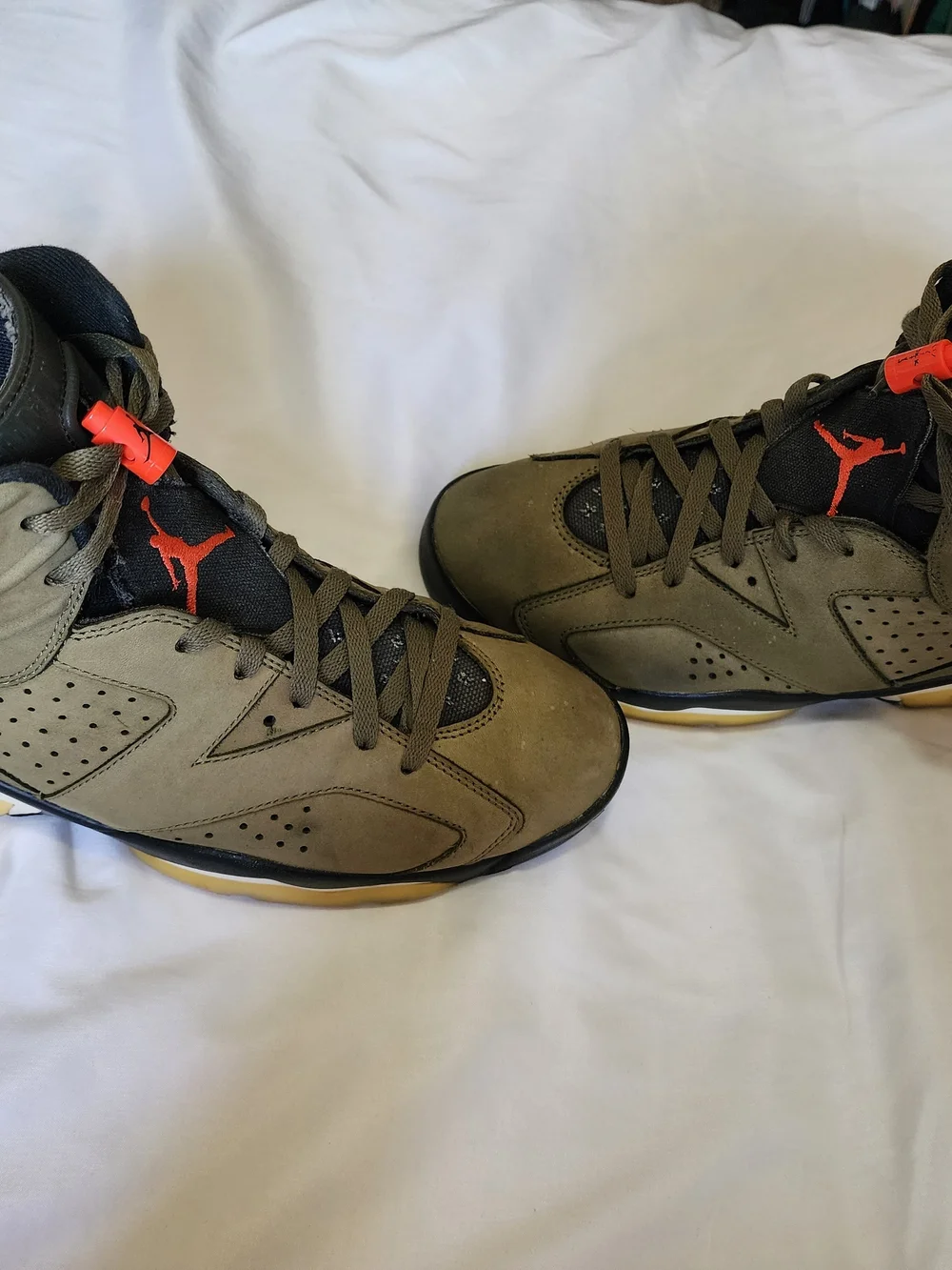 Travis Scott X Air Jordan 6 Men's Retro High-Top Sneakers in Olive